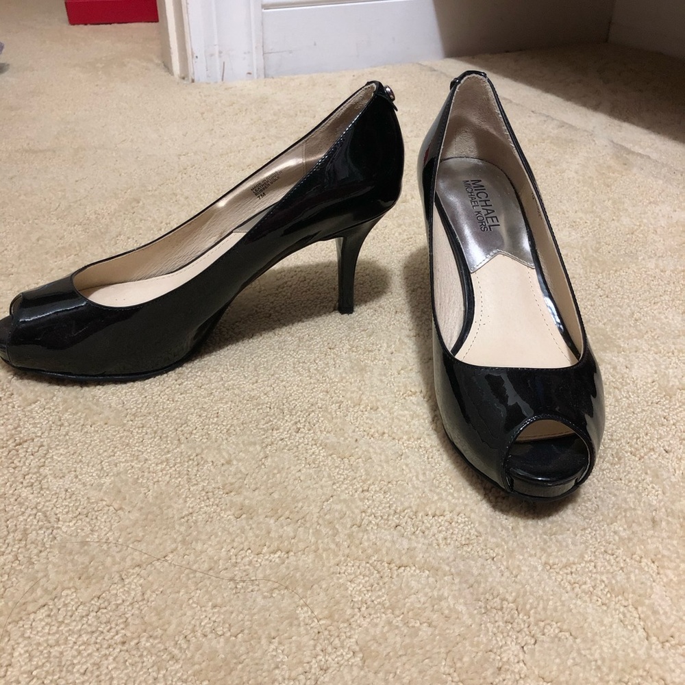 Michael kors peep toe pump black patent leather